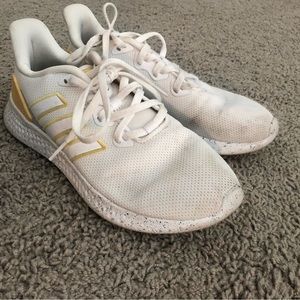 Casual Adidas Sneakers